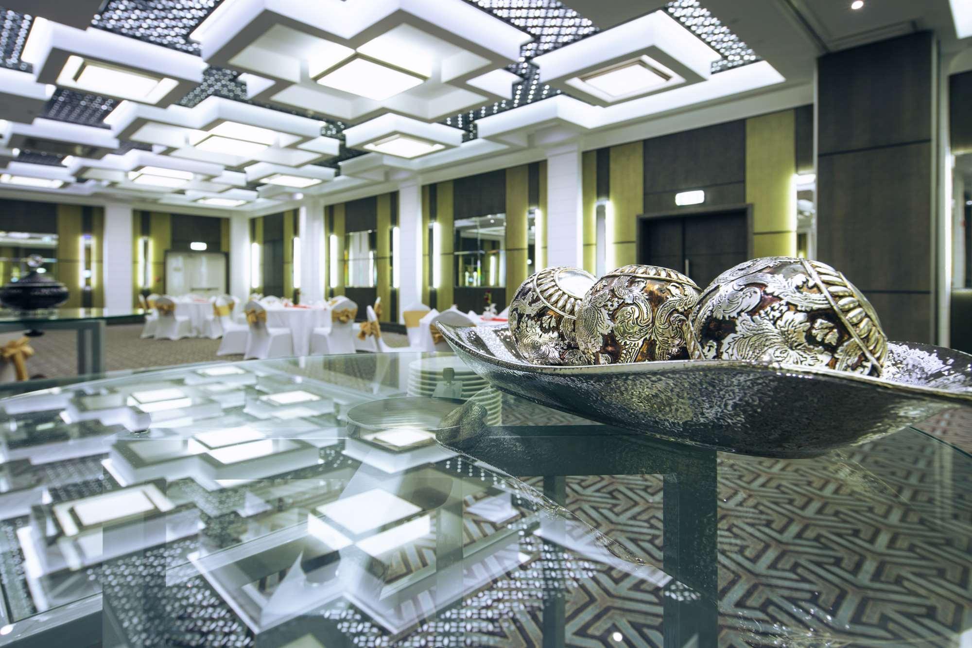Ayla Bawadi Hotel Ал Айн Екстериор снимка